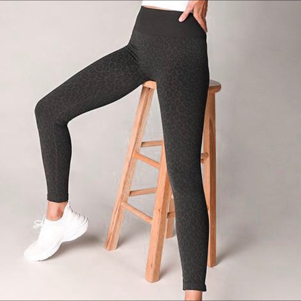 NWT Leopard Seamless Leggings- Charcoal